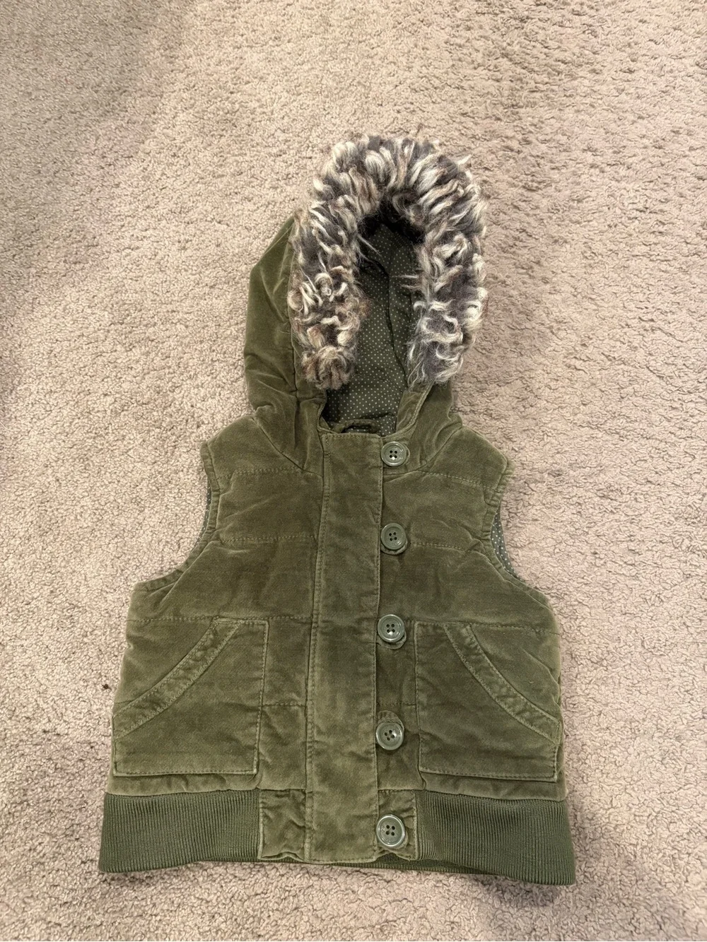 Baby Gap velvet hooded zip vest featuring a faux-fur lined hood Toddler Girls 2T